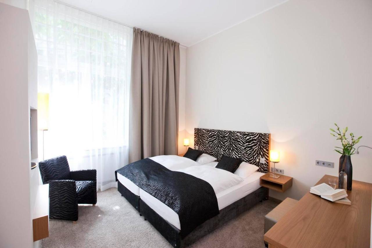 זולינגן Hotel Graefrather Hof מראה חיצוני תמונה