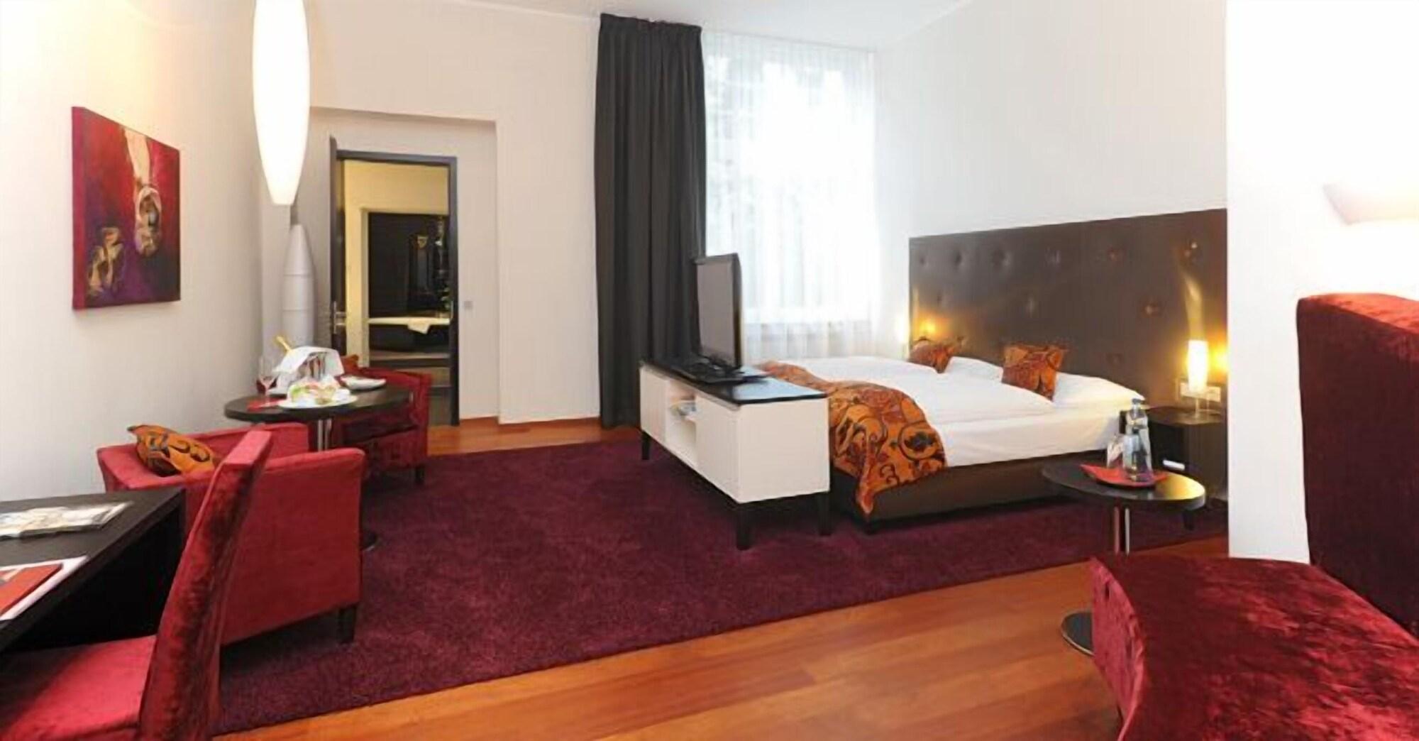 זולינגן Hotel Graefrather Hof מראה חיצוני תמונה