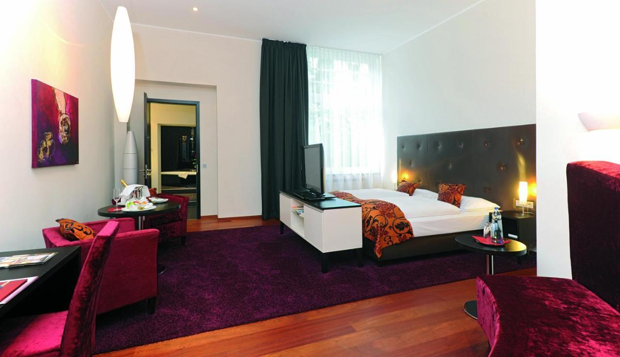 זולינגן Hotel Graefrather Hof מראה חיצוני תמונה