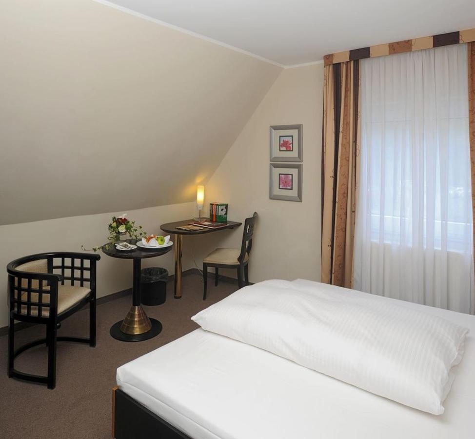 זולינגן Hotel Graefrather Hof חדר תמונה